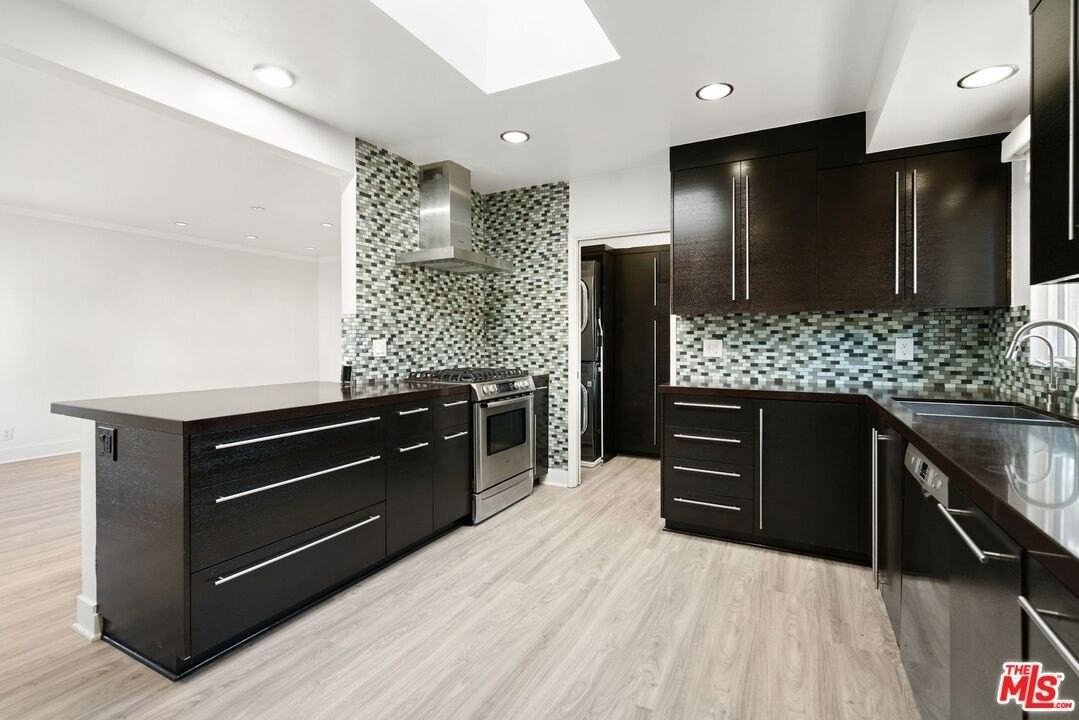 2658 34th St - Photo 5 of 28