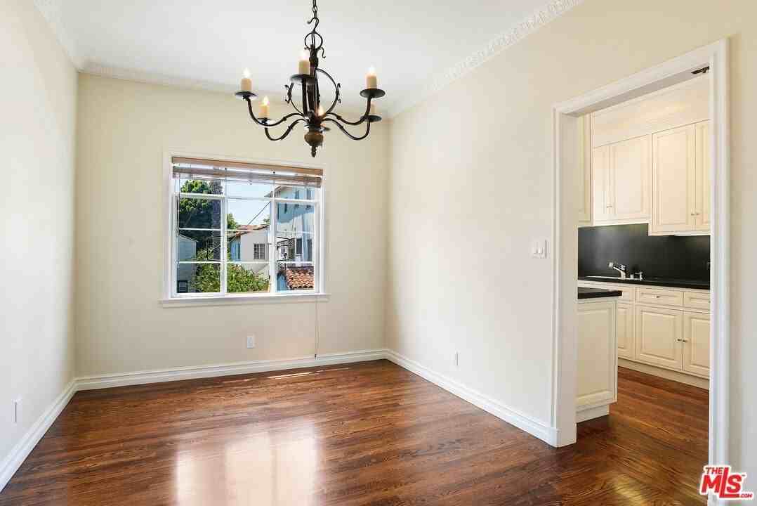 151 S Rodeo Dr - Photo 4 of 18