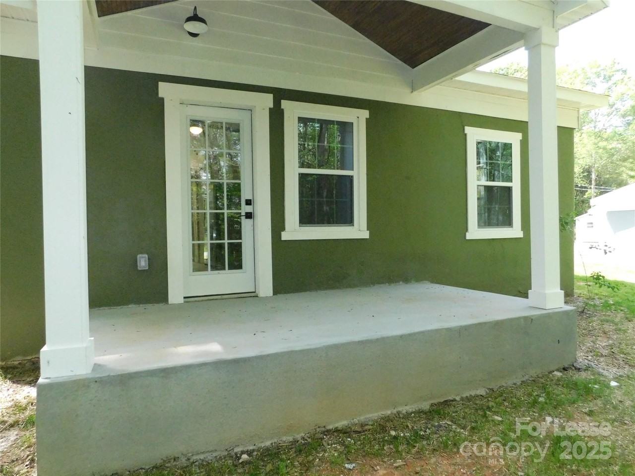 809 Marve St - Photo 4 of 19