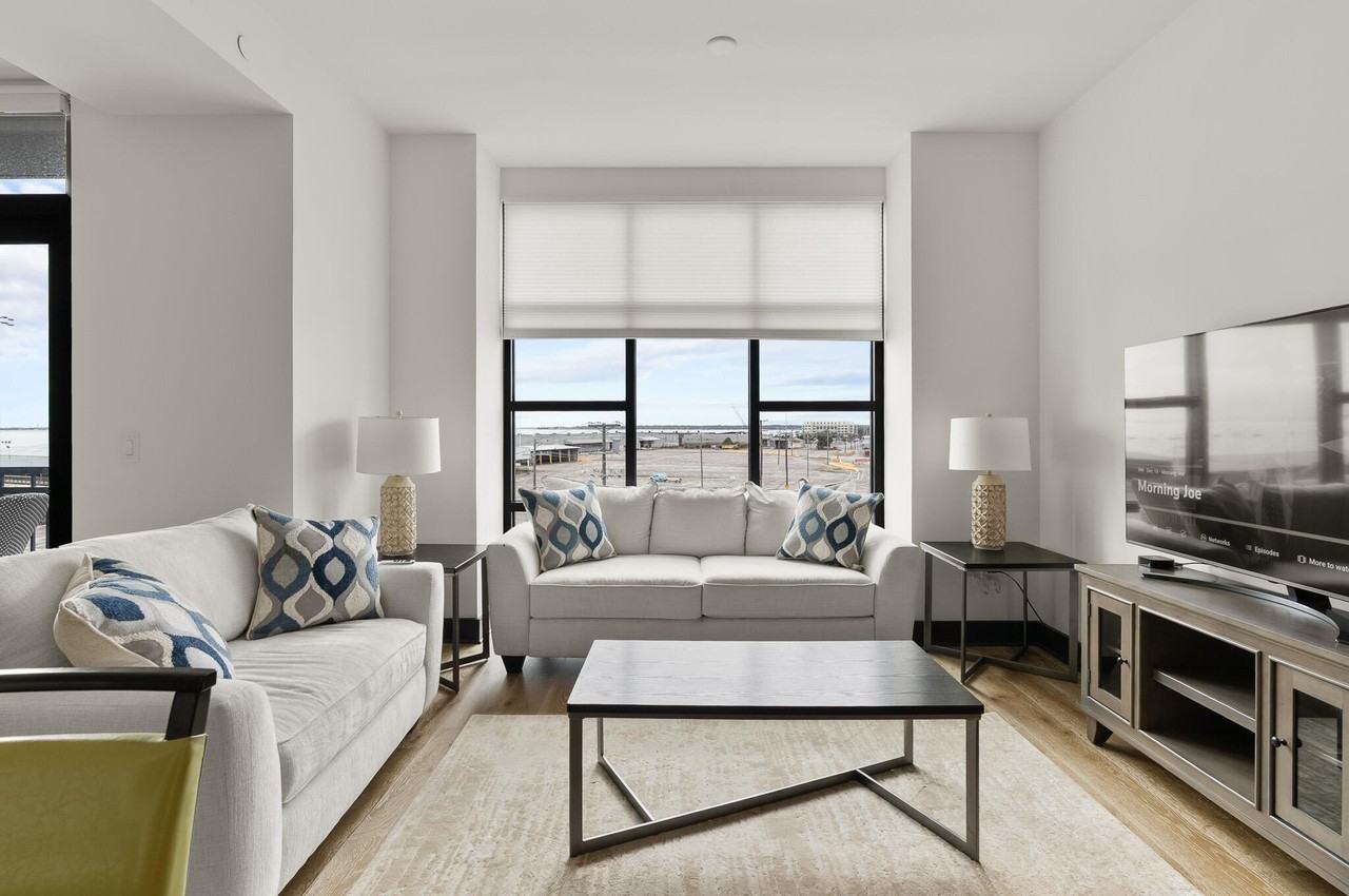 5 Gadsdenboro St Apt 505 #505 - Photo 7 of 15