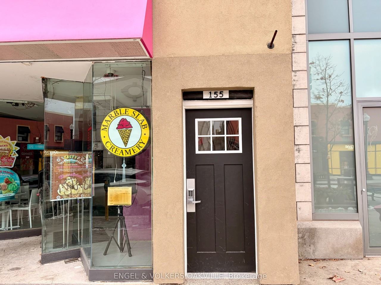 155 Lakeshore Road E 4 - Photo 2 of 13