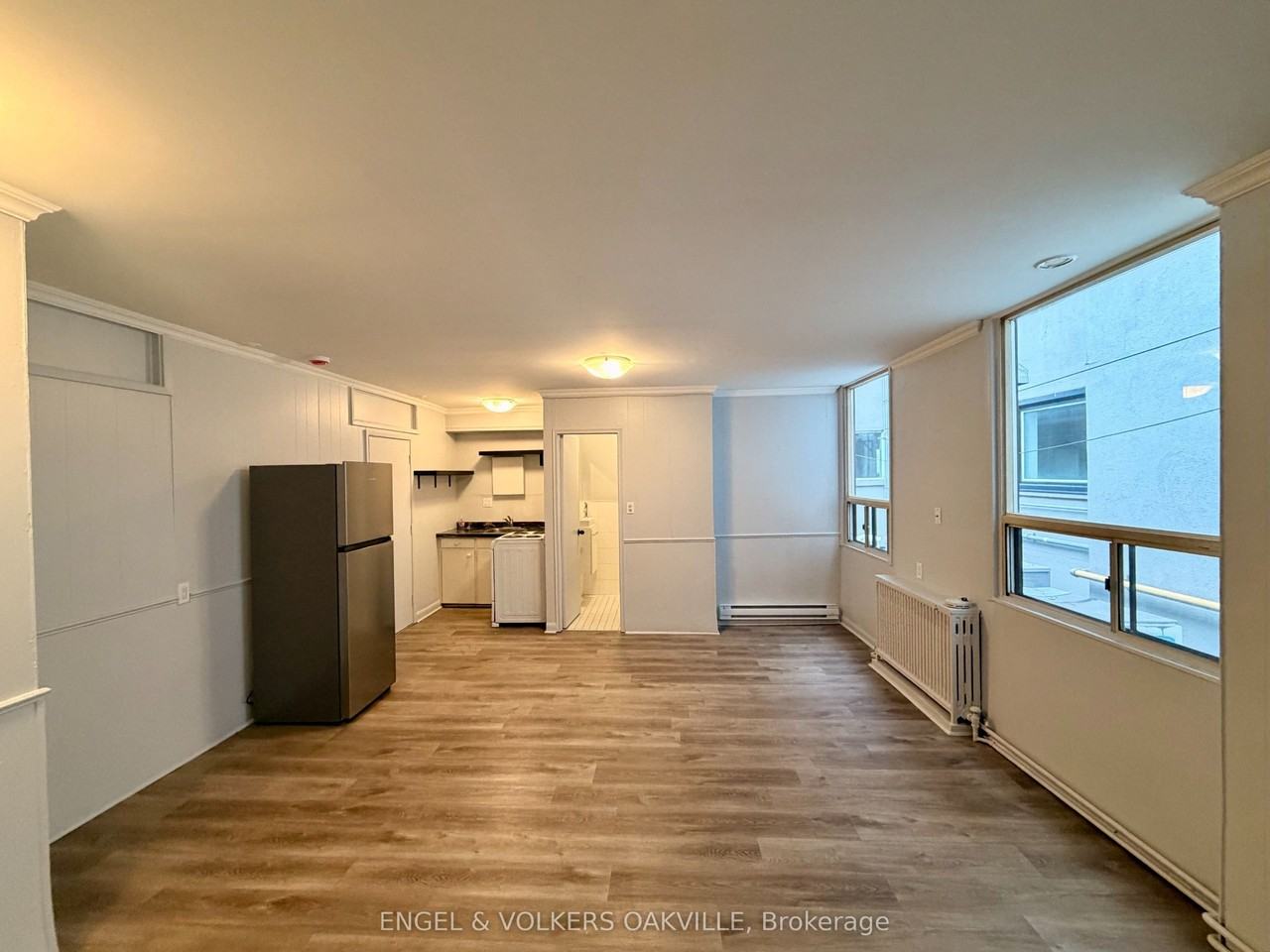 155 Lakeshore Road E 4 - Photo 4 of 13