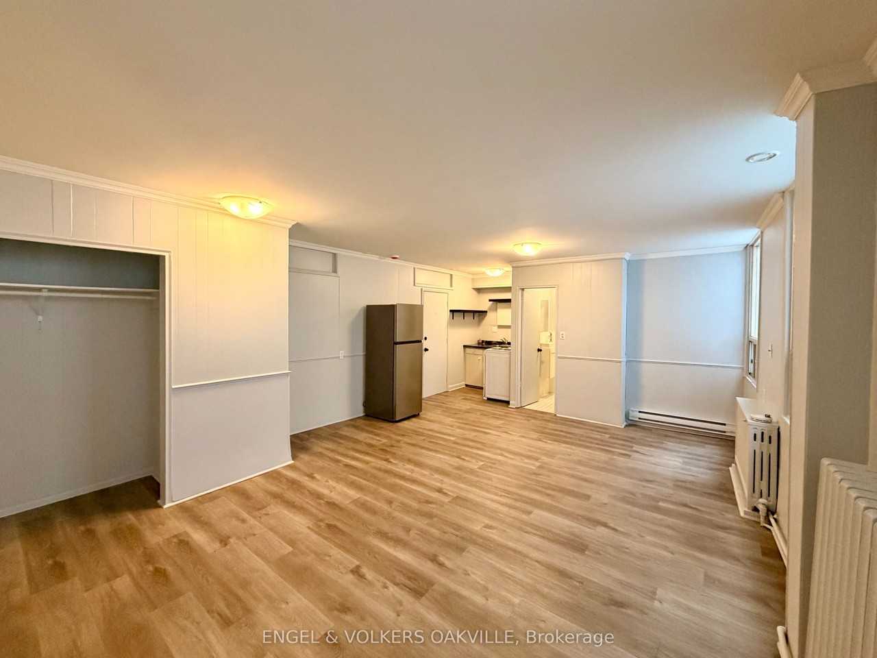 155 Lakeshore Road E 4 - Photo 6 of 13