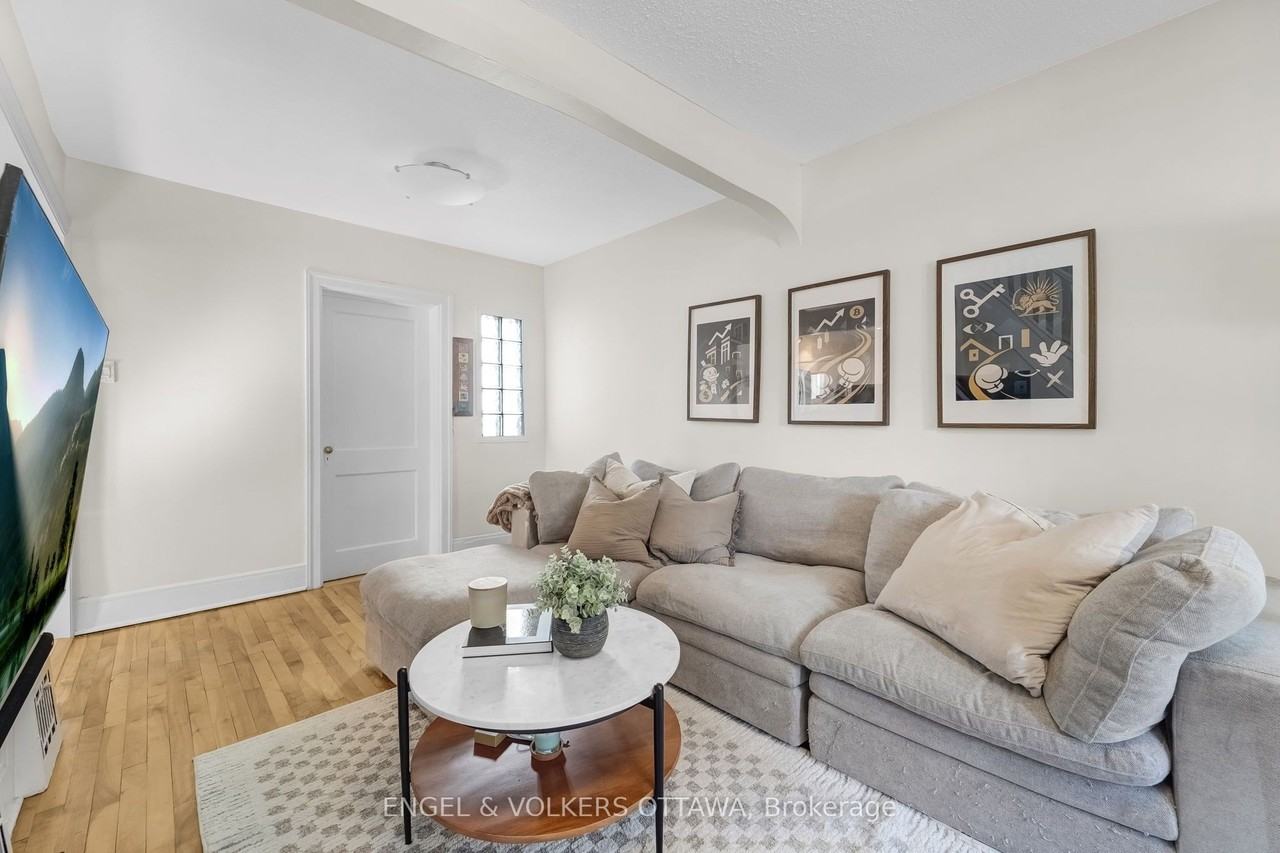 46 Holland Ave - Photo 4 of 27