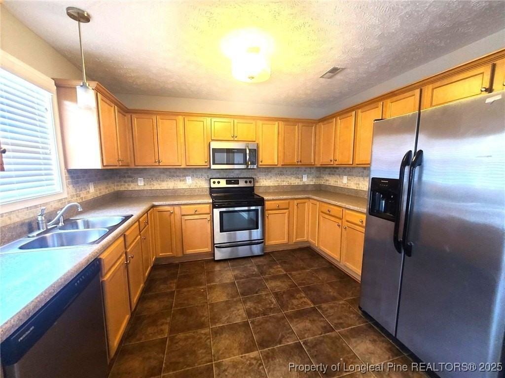 2252 Cliff Swallow Dr - Photo 5 of 15