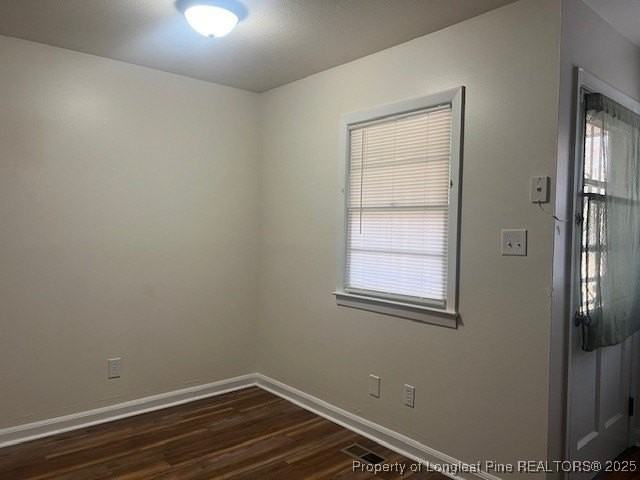 5014 Hodge St - Photo 6 of 14