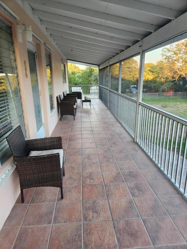 27 Seaside Ave. Avenue - Photo 3 of 23