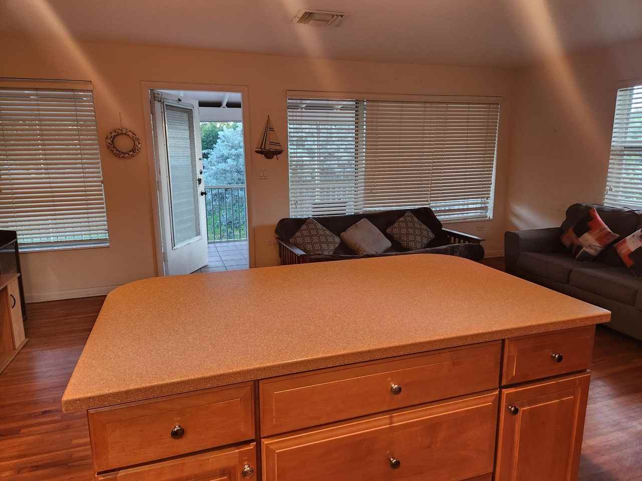 27 Seaside Ave. Avenue - Photo 5 of 23