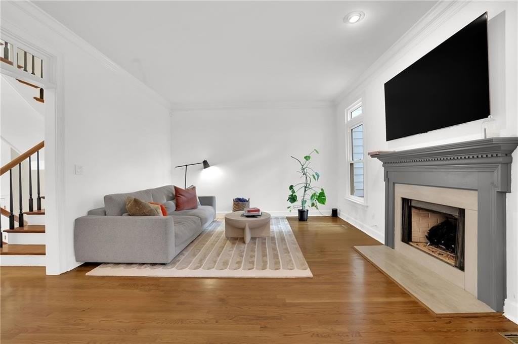 7155 Roswell Rd Apt 14 #14 - Photo 7 of 35