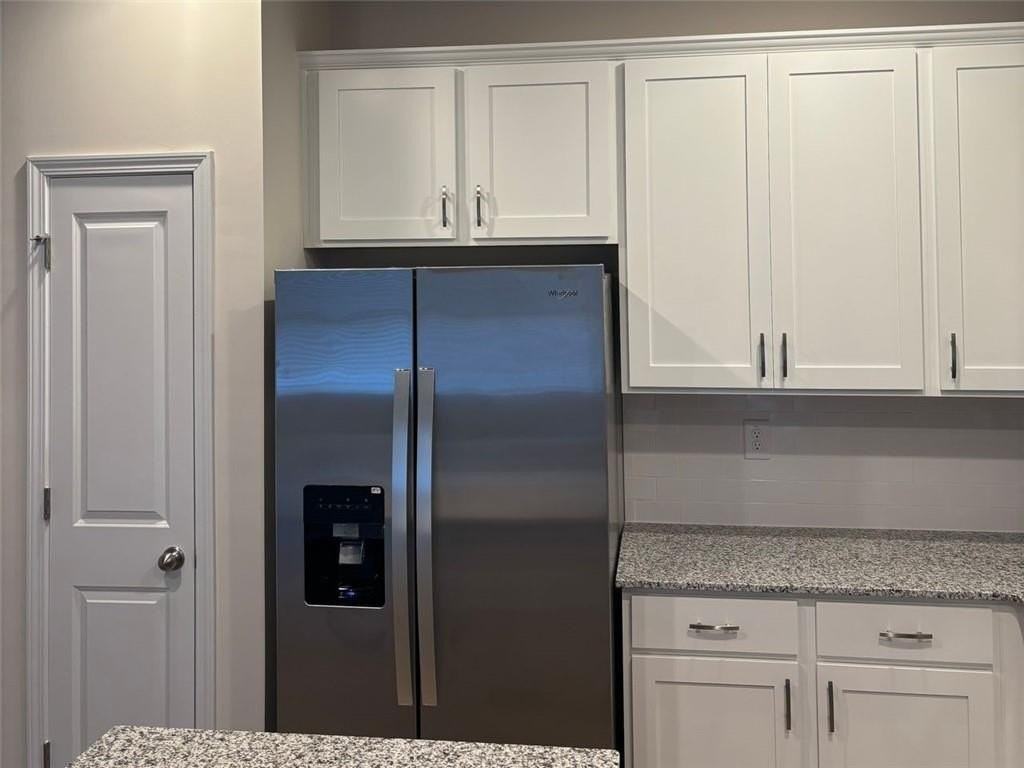 9440 Maple Grove Ln - Photo 6 of 21