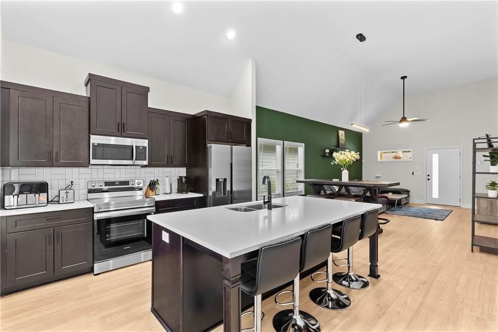 624 Robert St Nw - Photo 2 of 28