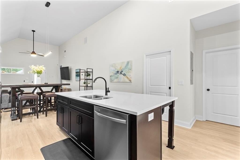 624 Robert St Nw - Photo 5 of 28