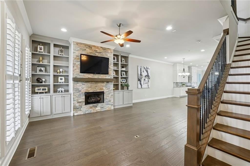 355 Cricket Ln - Photo 4 of 39