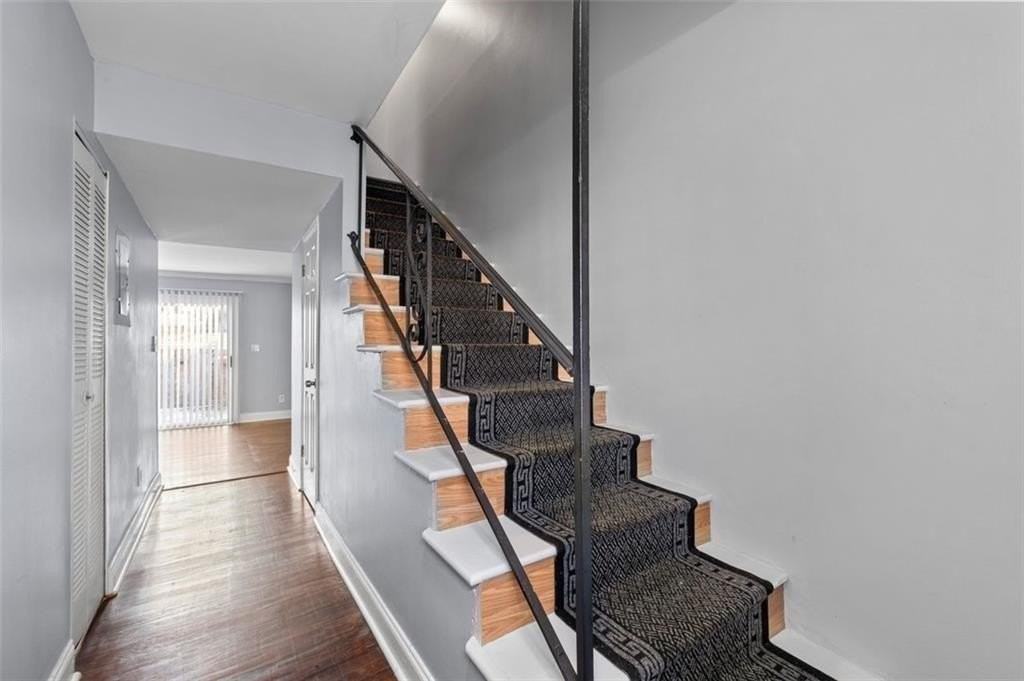 5667 Kingsport Dr - Photo 5 of 10