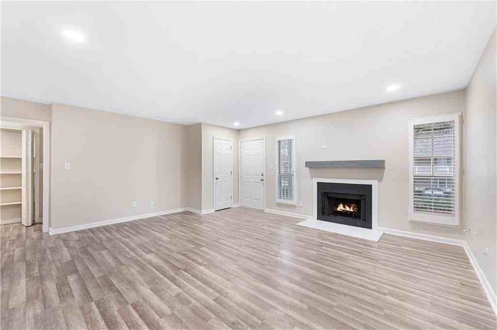 103 Sterling Ct - Photo 5 of 25