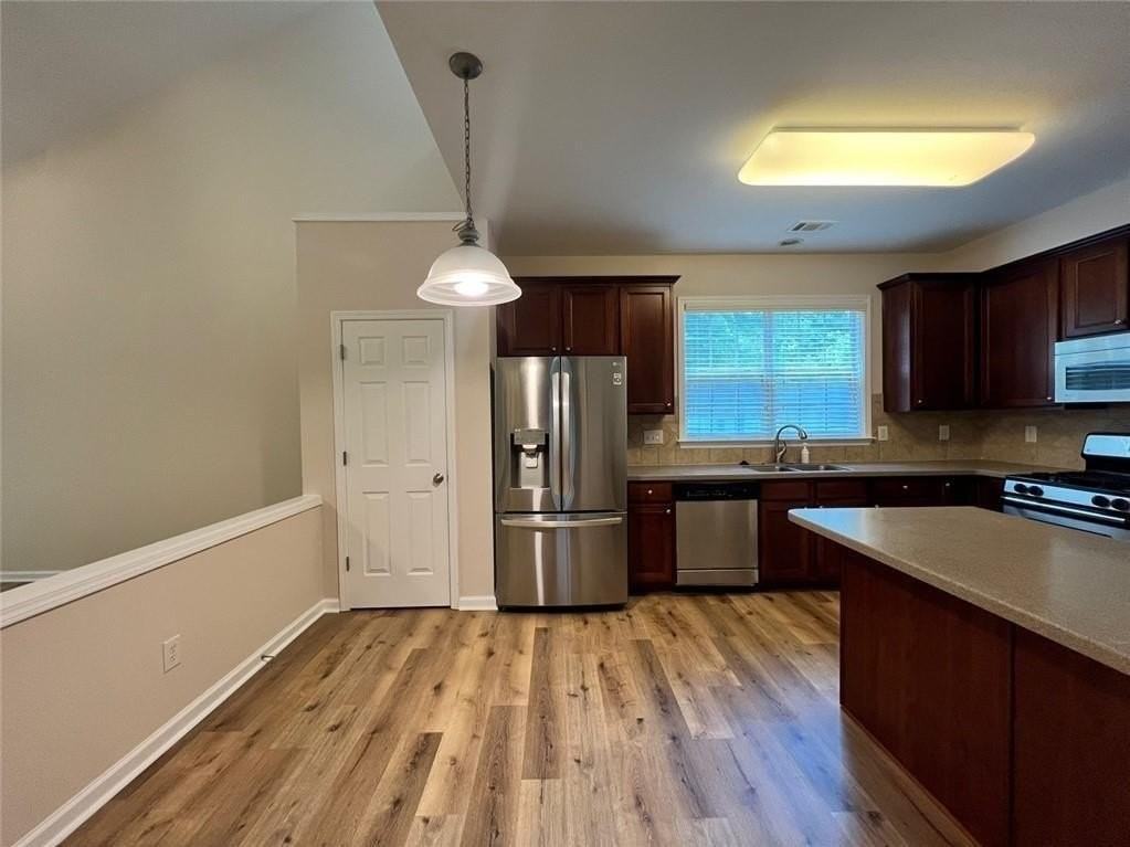 3473 Stoneham Dr - Photo 6 of 19