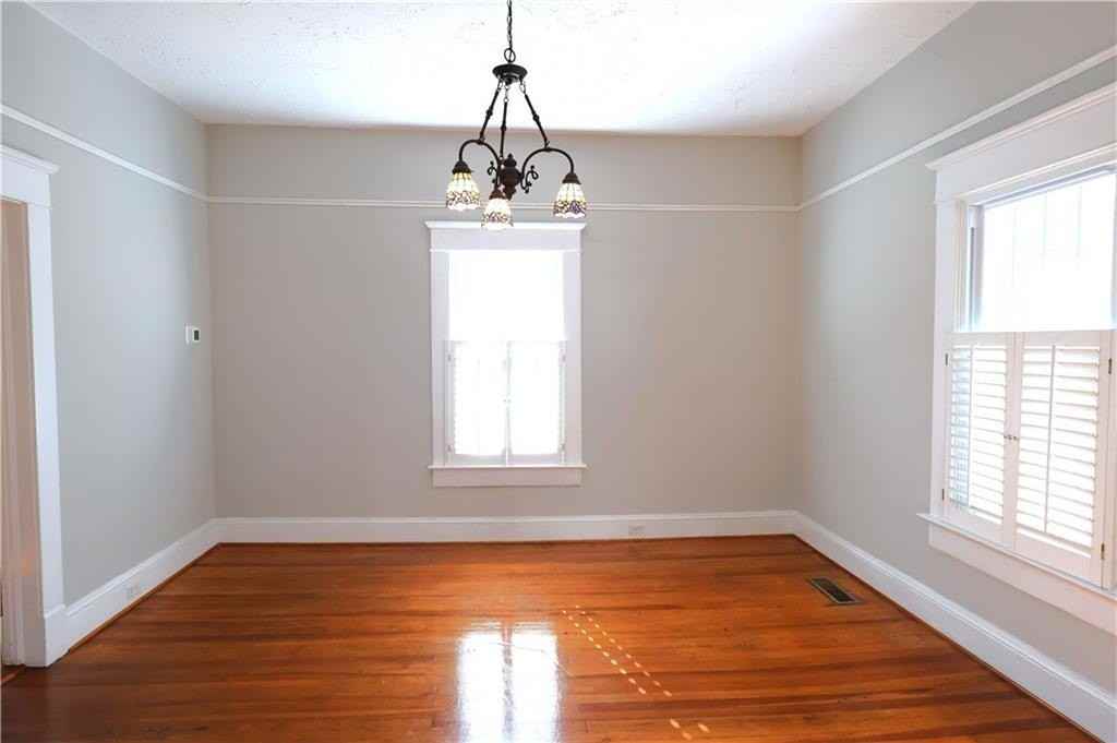 217 Mountain View St - Photo 5 of 50