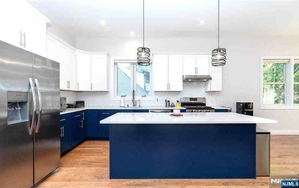 12 Lakeview Ave - Photo 3 of 25