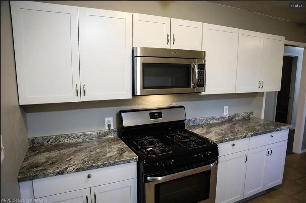 222 Sixth St - Photo 4 of 12