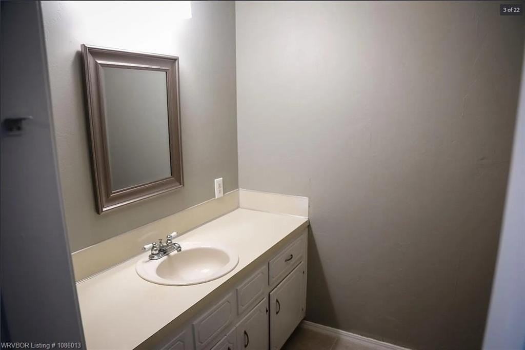 222 Sixth St - Photo 7 of 12