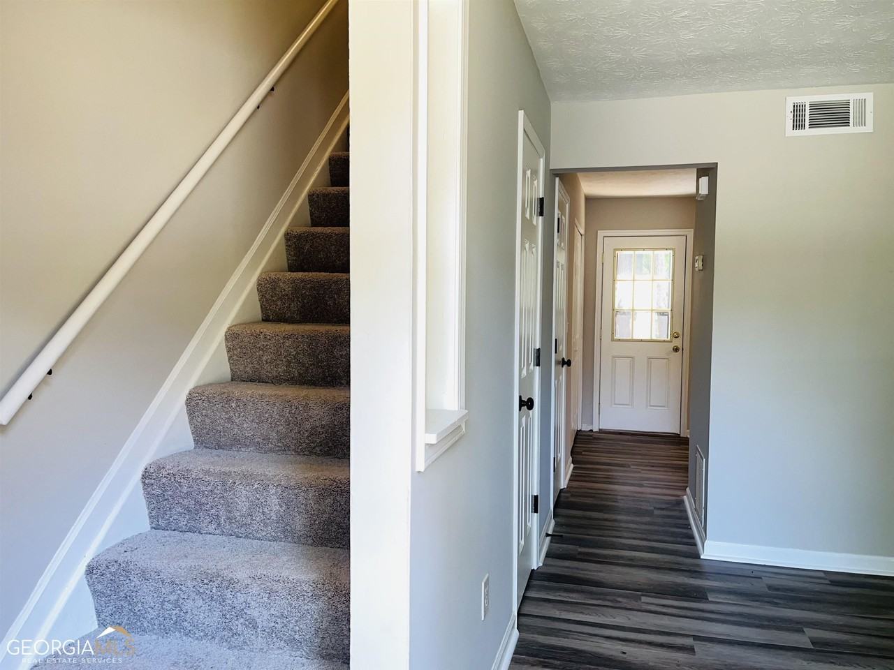 8975 Stonebridge Blvd - Photo 3 of 26