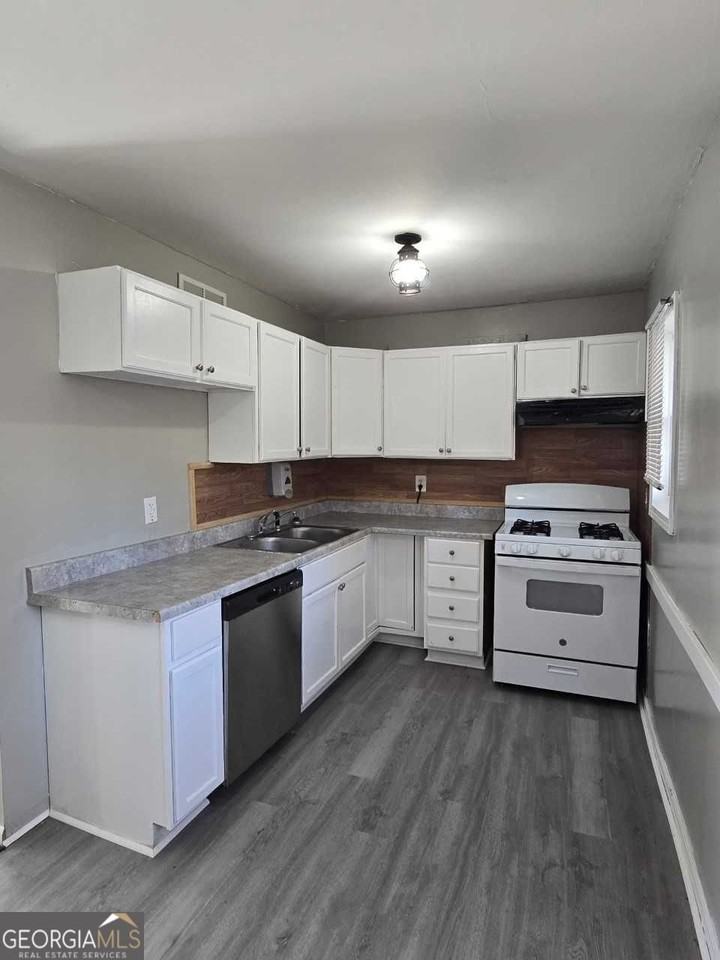 468 Morrow Rd - Photo 5 of 18