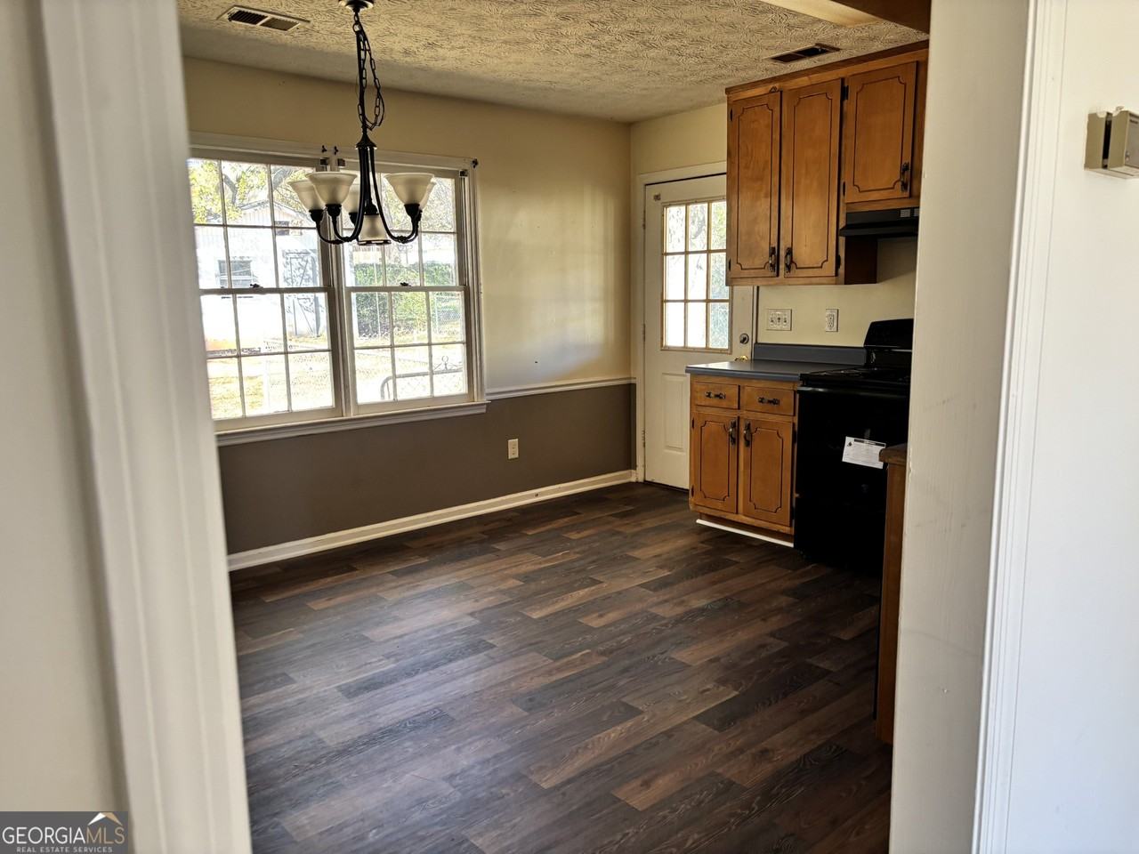 223 Griffin Park Rd - Photo 2 of 8