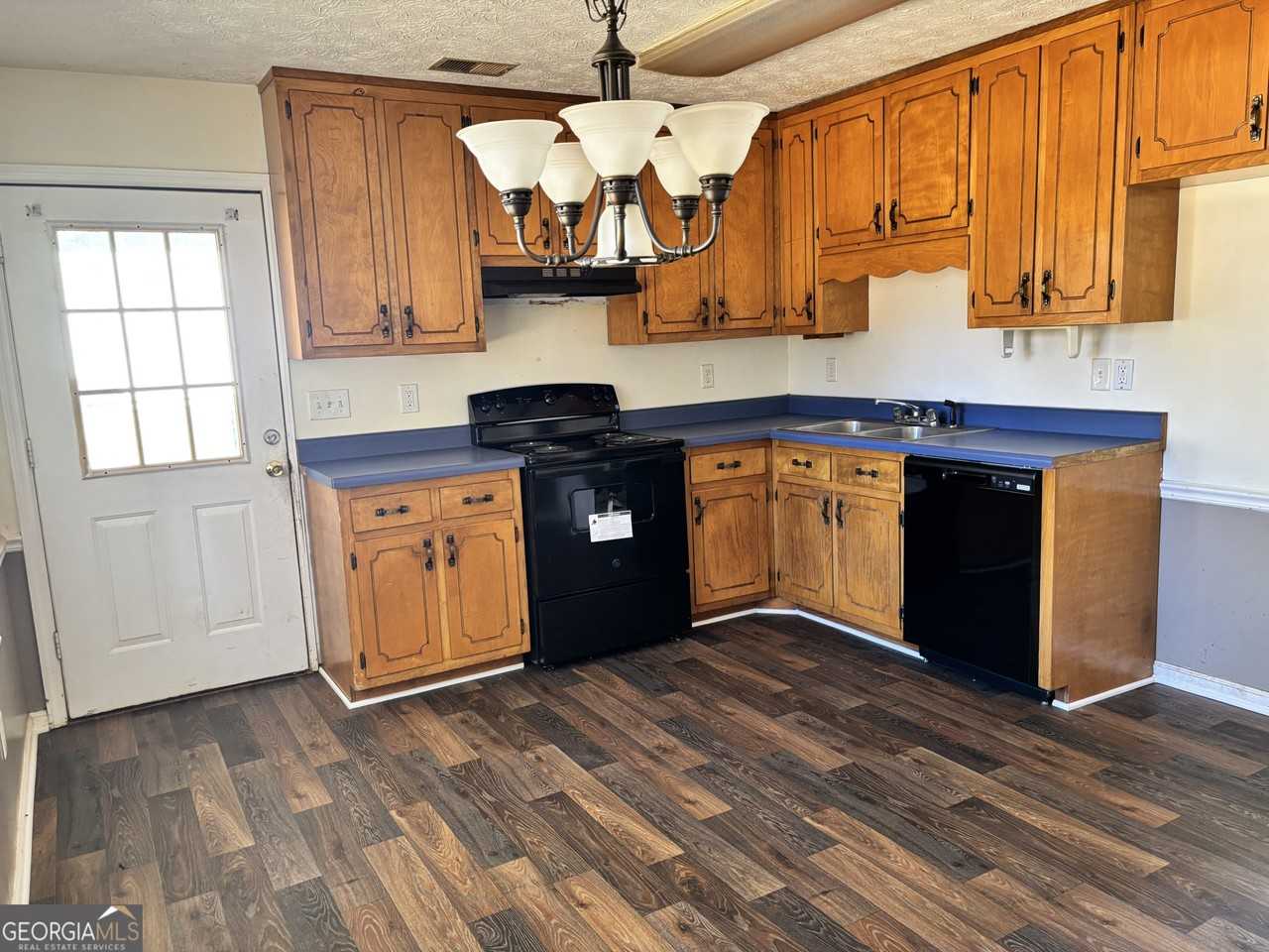 223 Griffin Park Rd - Photo 3 of 8