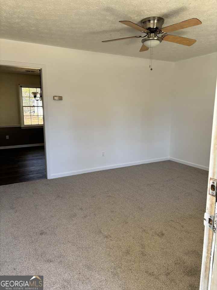 223 Griffin Park Rd - Photo 4 of 8