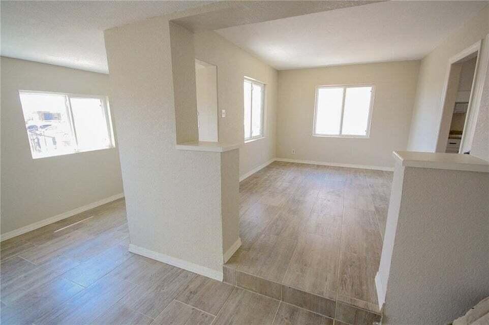 2413 San Diego Ave - Photo 6 of 15