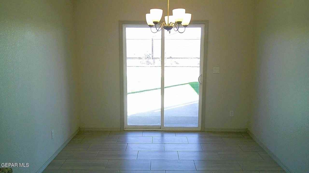 7441 Norte Mesa Ln - Photo 6 of 26