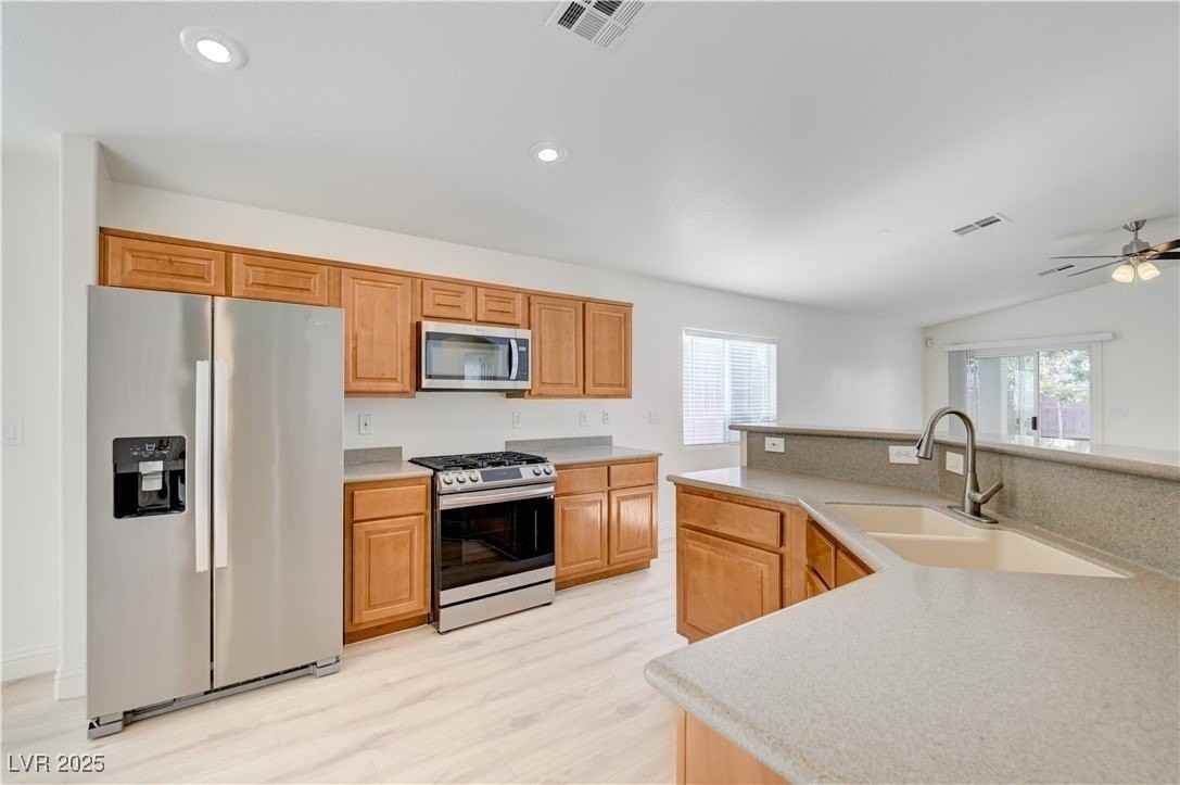 1095 Snow Roof Ave - Photo 5 of 25