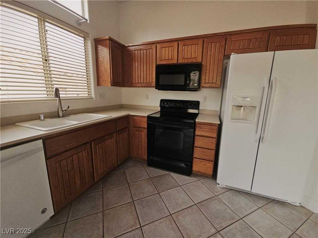 2833 Vista Butte Dr - Photo 7 of 26