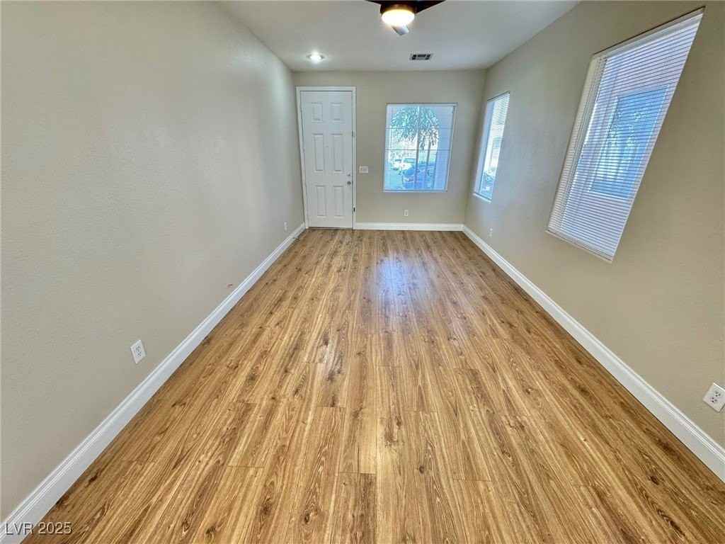 10992 Scotch Rose St - Photo 3 of 34