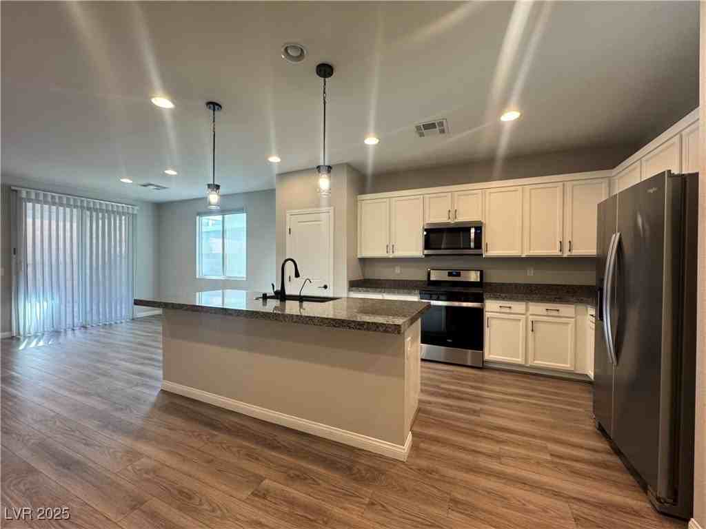 8957 Eudora Ave - Photo 6 of 45