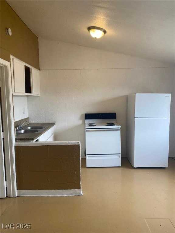 1130 Laurel Ave - Photo 3 of 15