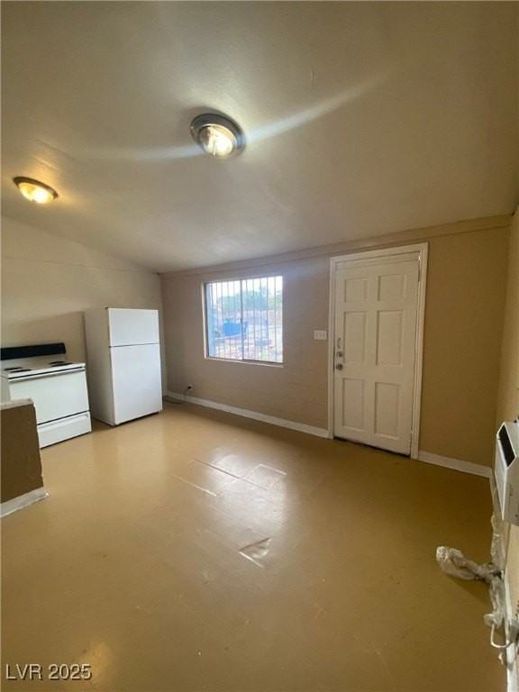 1130 Laurel Ave - Photo 5 of 15