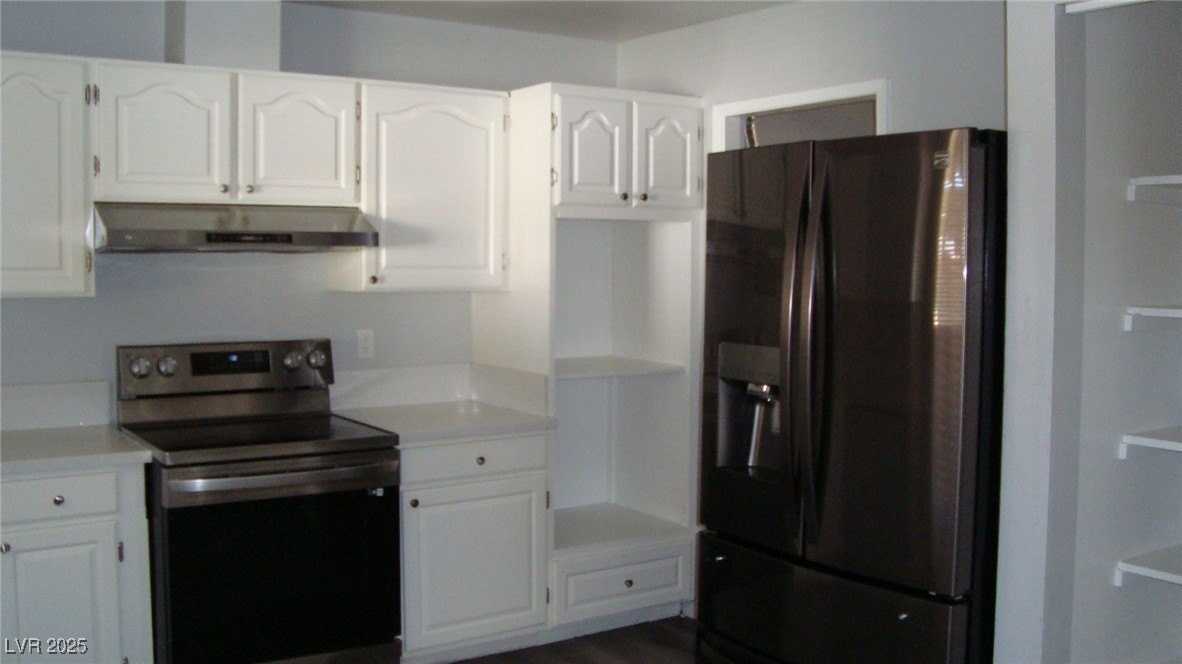 5712 Stacey Ave - Photo 4 of 12