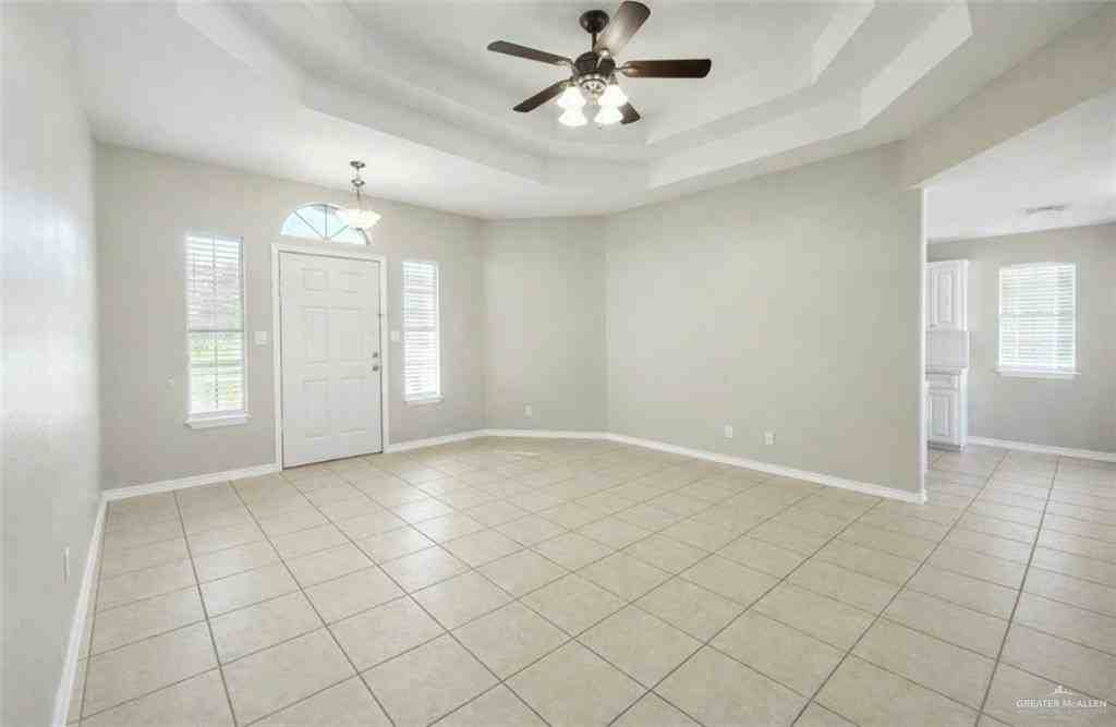 2115 E 29th St - Photo 5 of 18