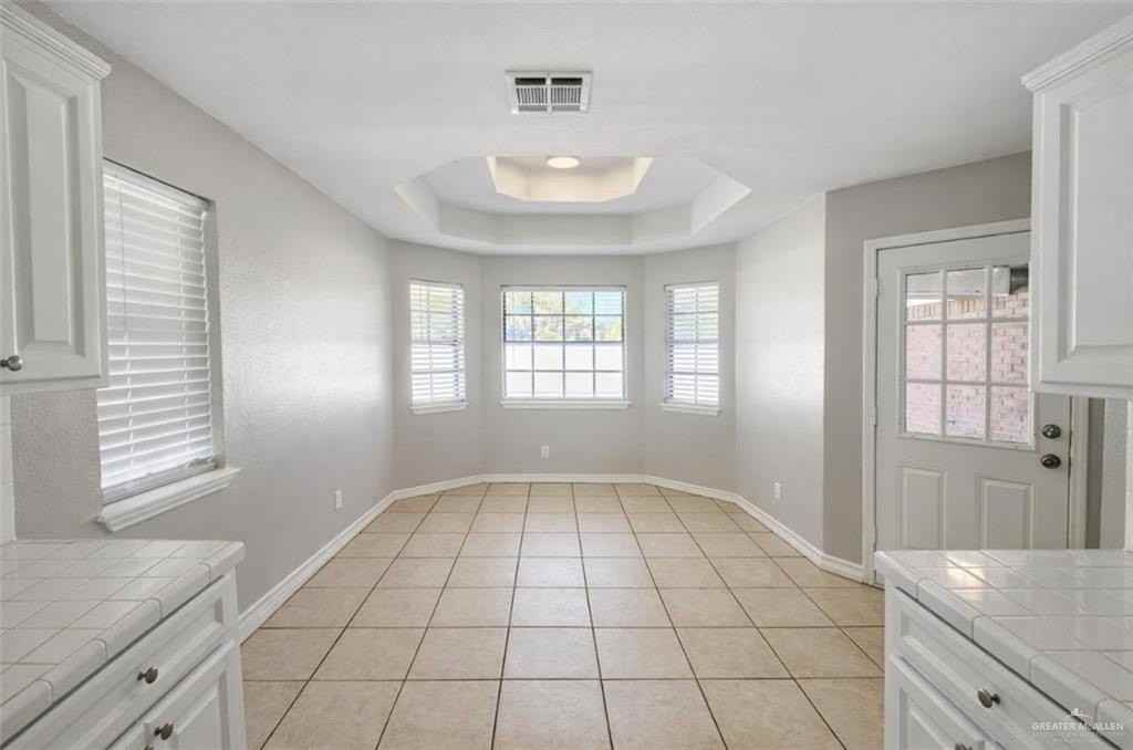 2115 E 29th St - Photo 7 of 18