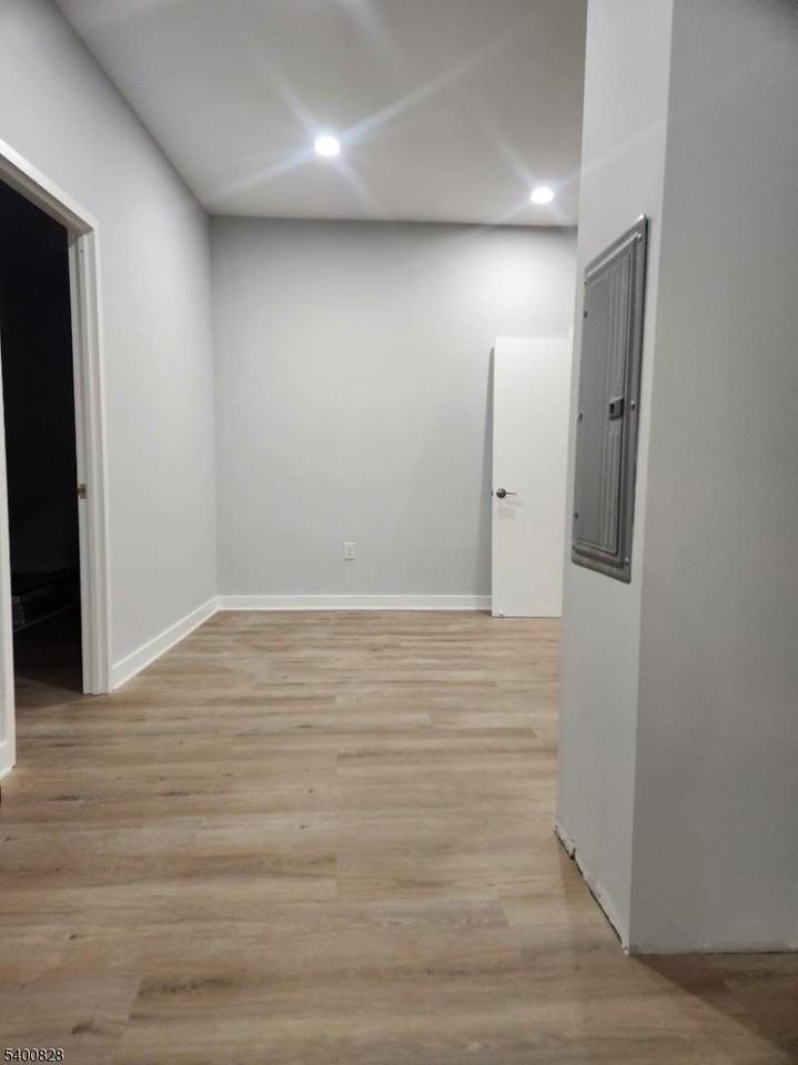 111 Mulberry St #6I - Photo 6 of 9