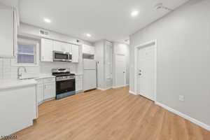 featured image of 57 Henry St #A1