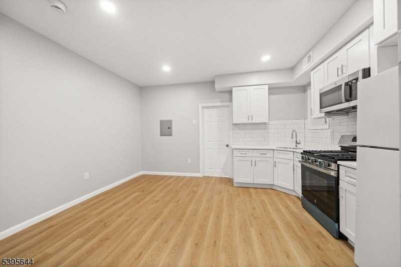 57 Henry St #A1 - Photo 2 of 14