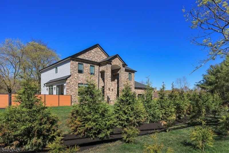 333 Mount Airy Rd - Photo 3 of 43