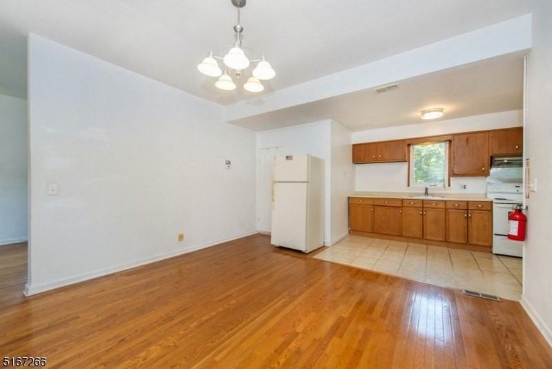 99 Chesapeake Ave - Photo 5 of 23