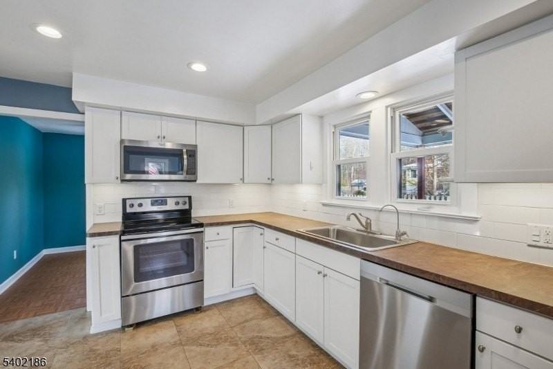 4 Cabot Ln - Photo 2 of 29