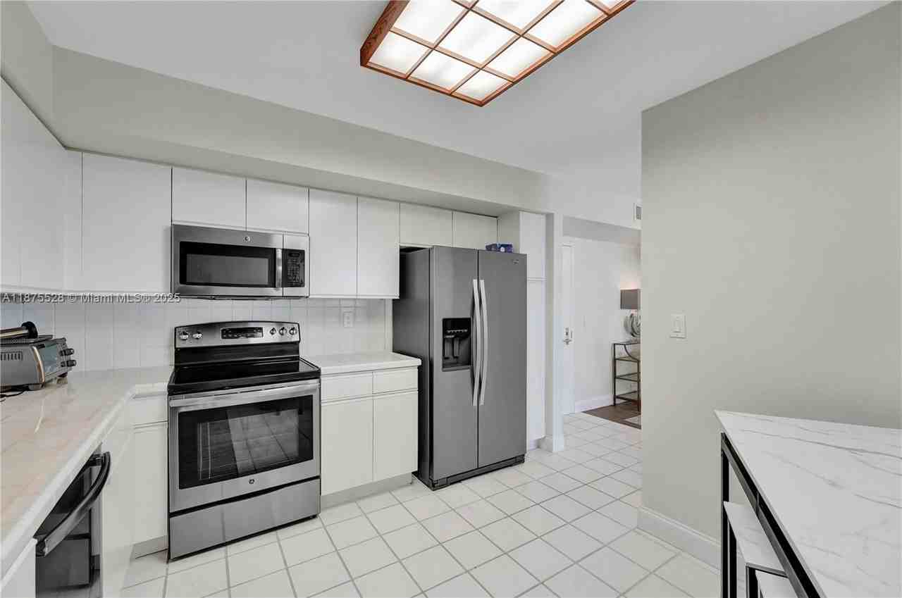 3650 Mystic Pointe Dr #3300 - Photo 2 of 8