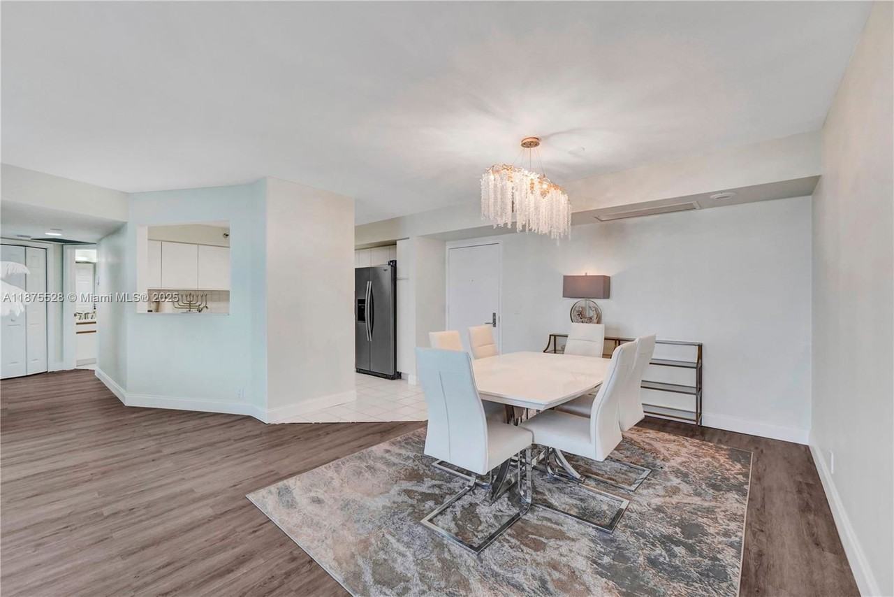 3650 Mystic Pointe Dr #3300 - Photo 5 of 8