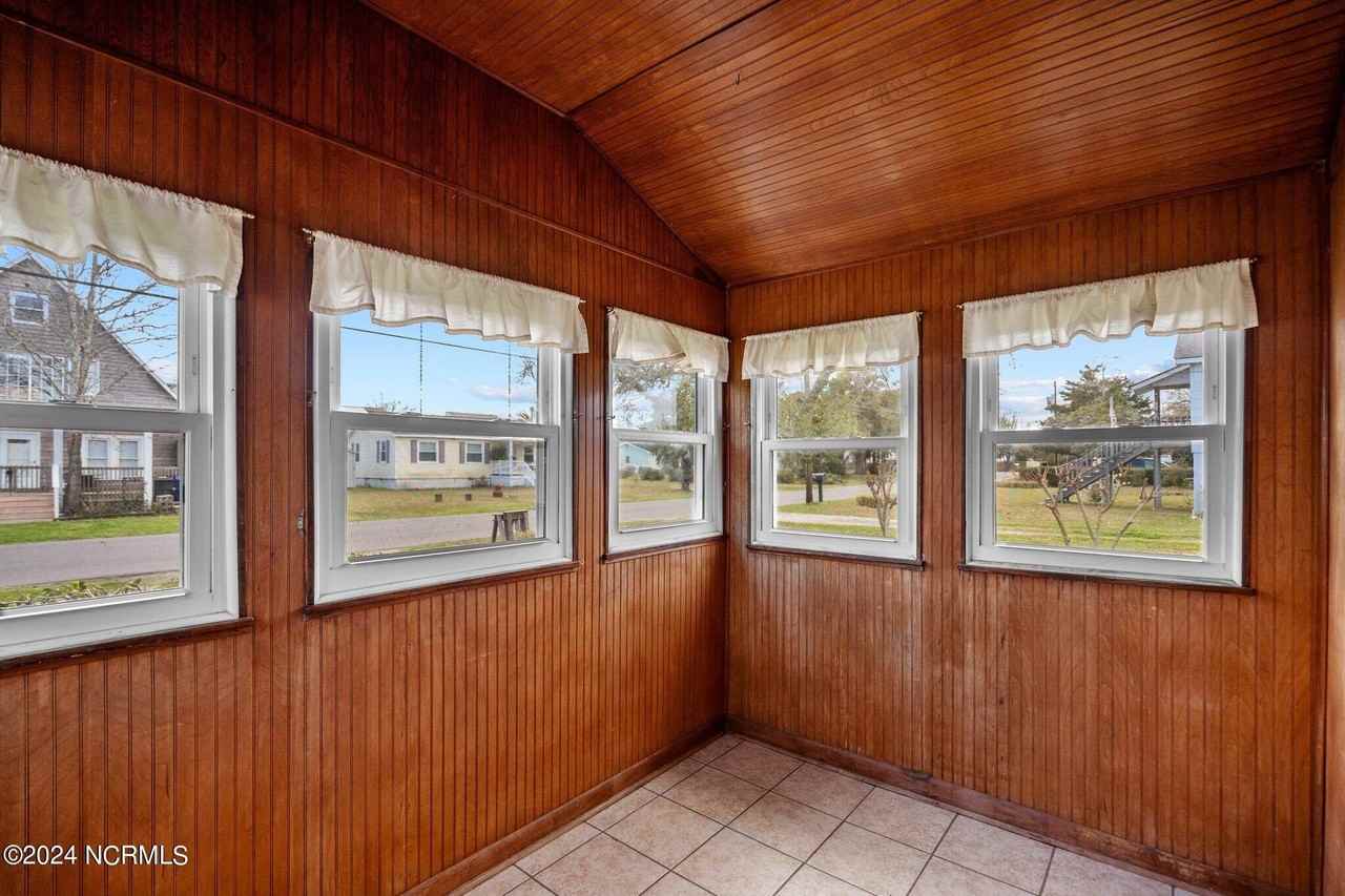 410 Spartanburg Ave - Photo 4 of 43