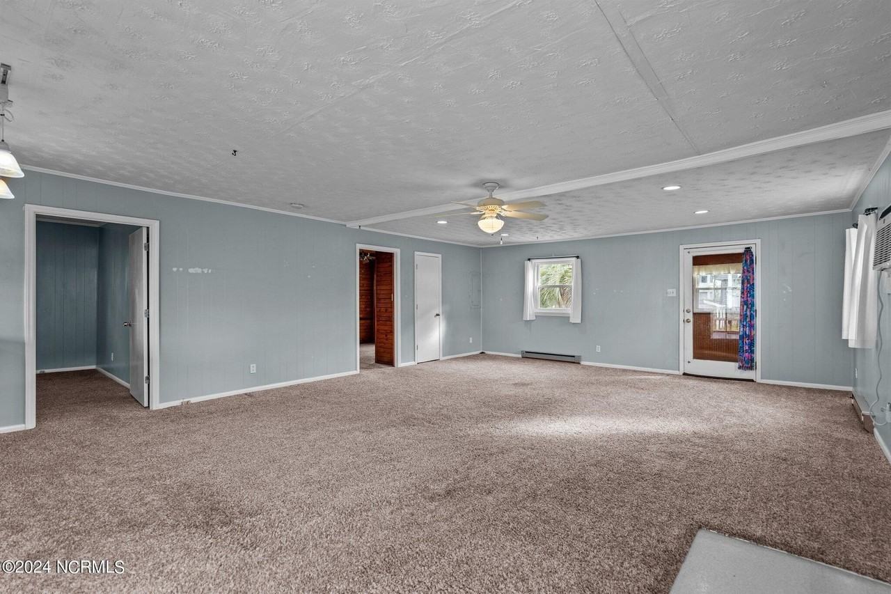 410 Spartanburg Ave - Photo 7 of 43